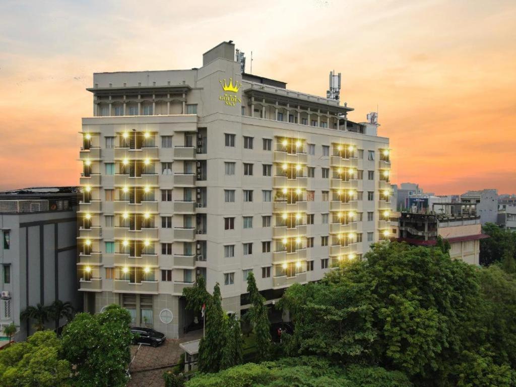 Hotel Golden Sky Pluit Yakarta Exterior foto